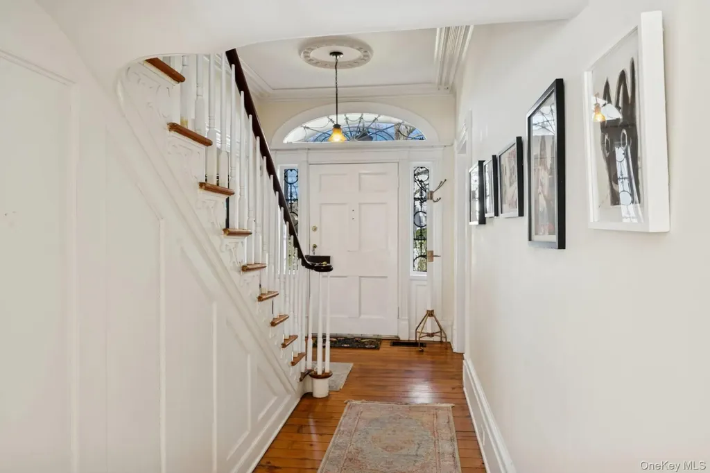 189 Main Street Sag Harbor NY 11963
