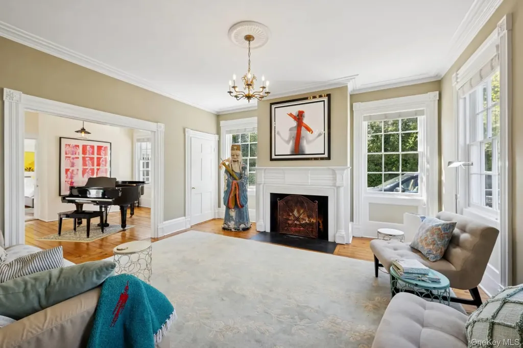 189 Main Street Sag Harbor NY 11963