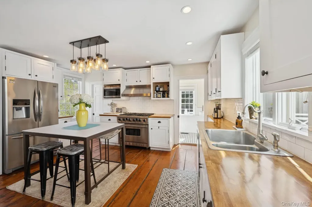 189 Main Street Sag Harbor NY 11963