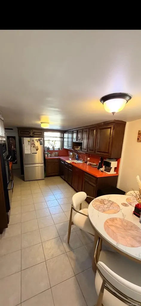 6046 69th Place Maspeth NY 11378
