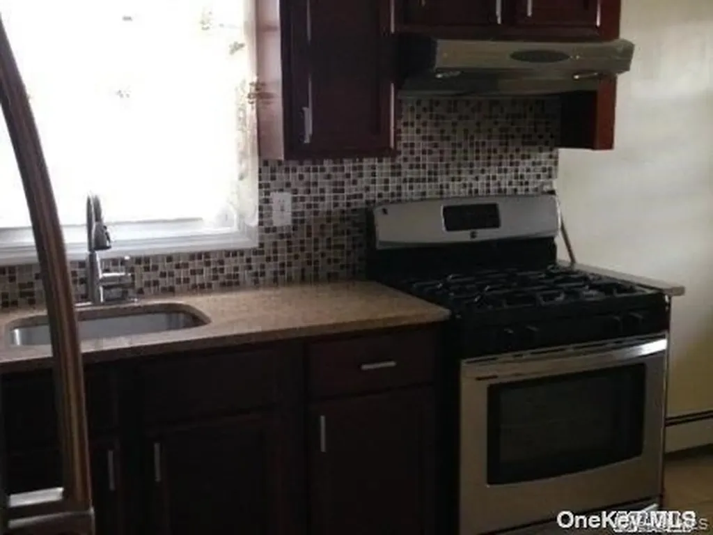 422 E Chester Street Long Beach NY 11561