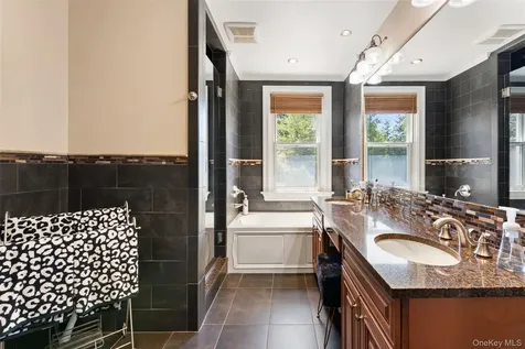 36 Lakeview Avenue Scarsdale NY 10583