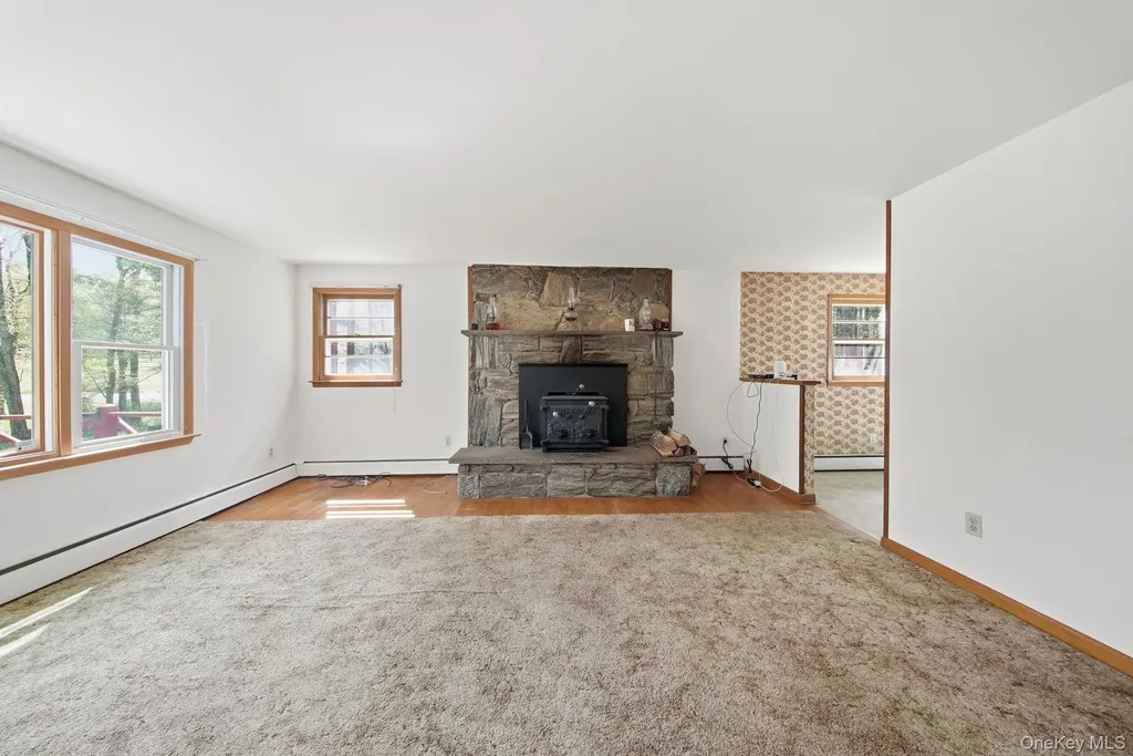 1124 State Route 42 Sparrowbush NY 12780