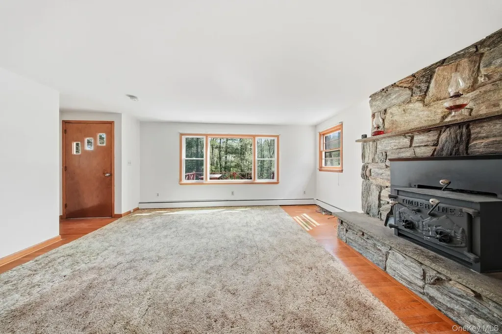 1124 State Route 42 Sparrowbush NY 12780