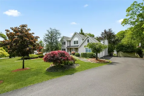 11 Country Hollow Highland Mills NY 10930