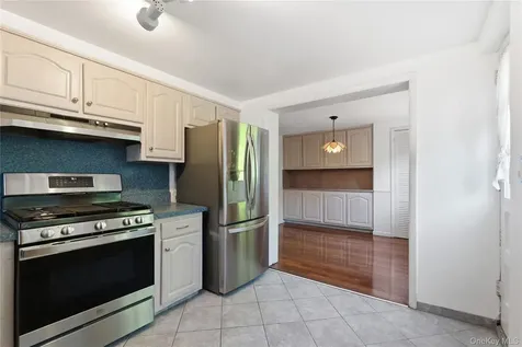 136 Condit Street Harrison NY 10528