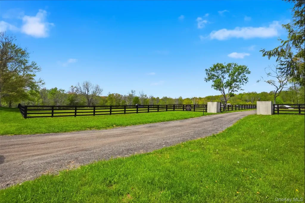 51 Redder Road Pine Bush NY 12566