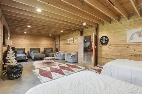 51 Redder Road Pine Bush NY 12566