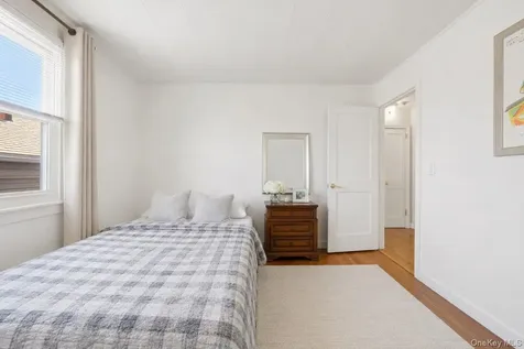 10 Floral Lane Yonkers NY 10703