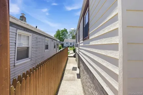 10 Floral Lane Yonkers NY 10703