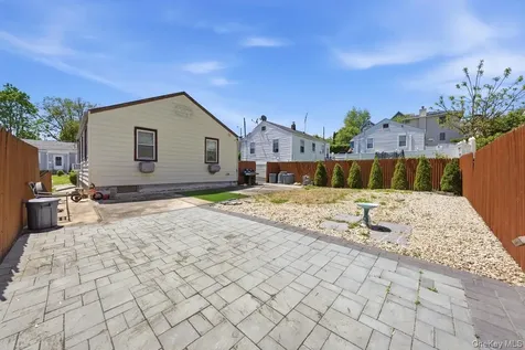 10 Floral Lane Yonkers NY 10703