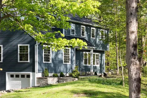 41 Meddaugh Road Pleasant Valley NY 12569