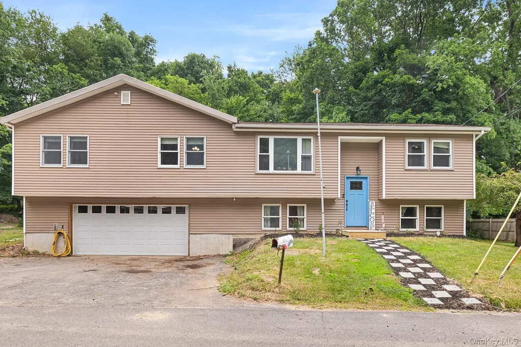 22 Hill View Road New Windsor NY 12553