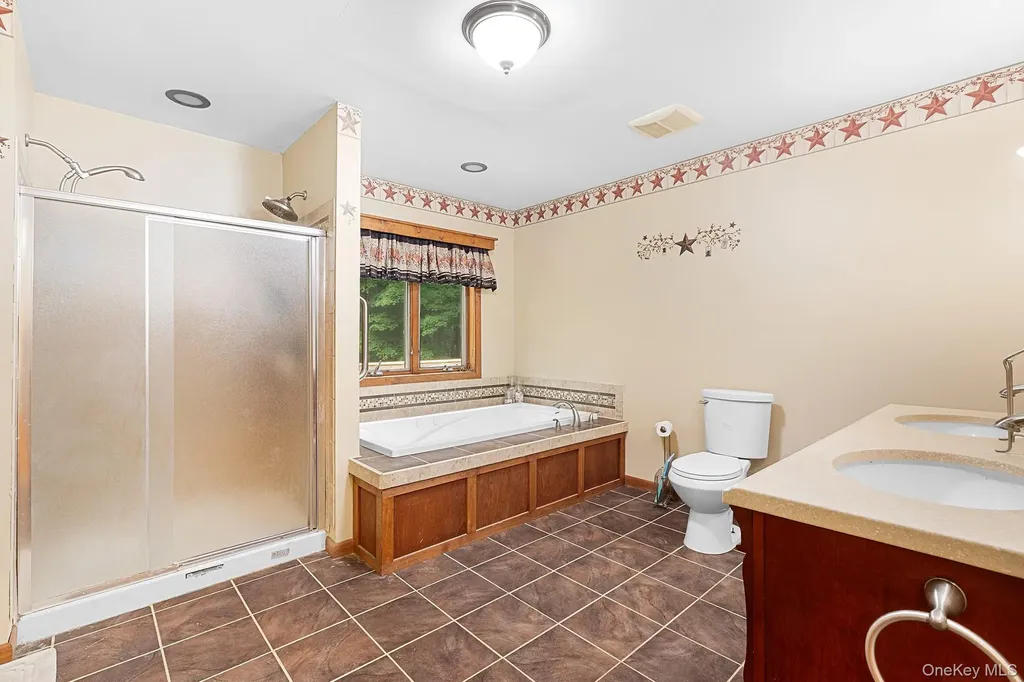 22 Hill View Road New Windsor NY 12553