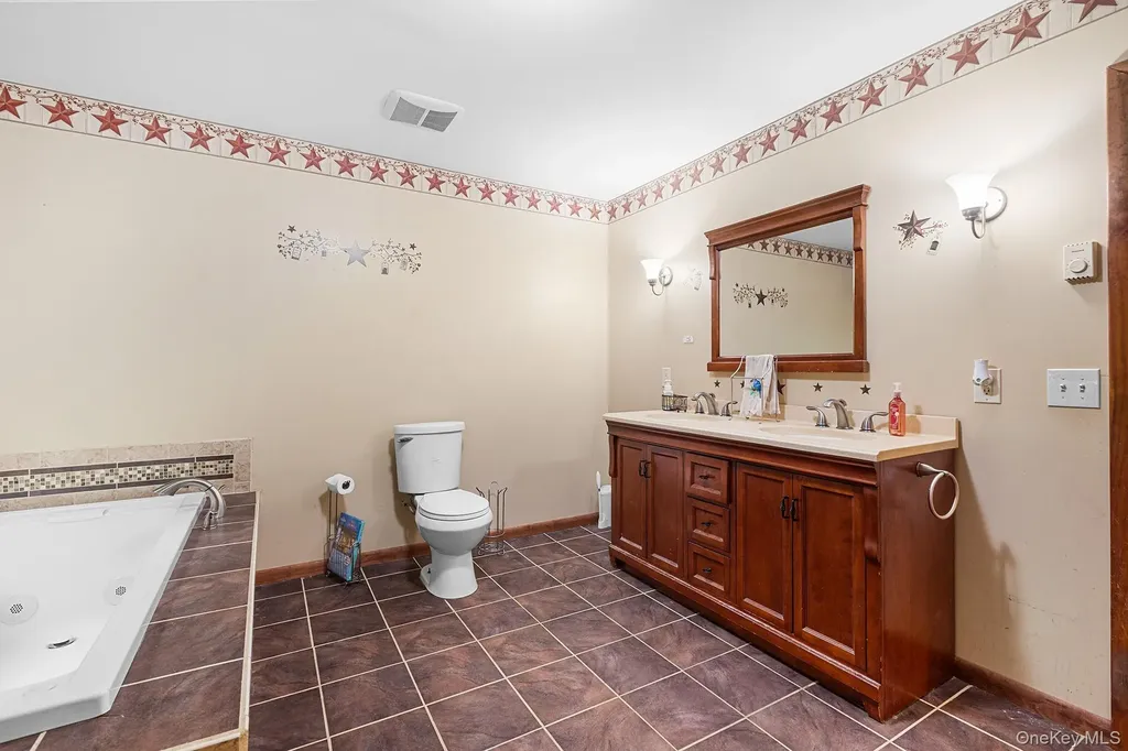 22 Hill View Road New Windsor NY 12553