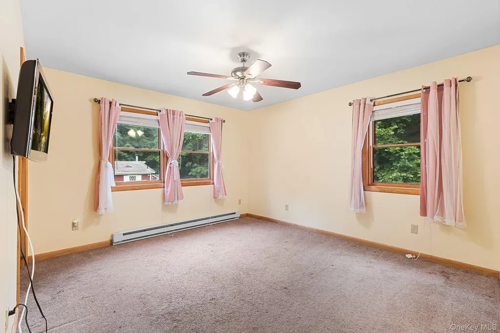 22 Hill View Road New Windsor NY 12553