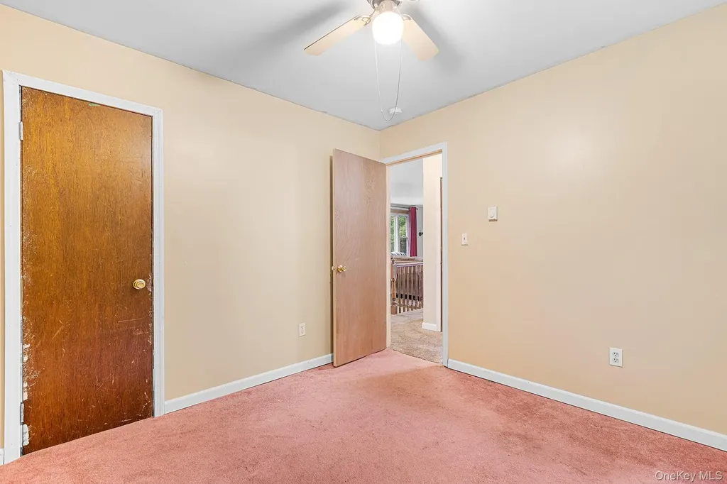 22 Hill View Road New Windsor NY 12553