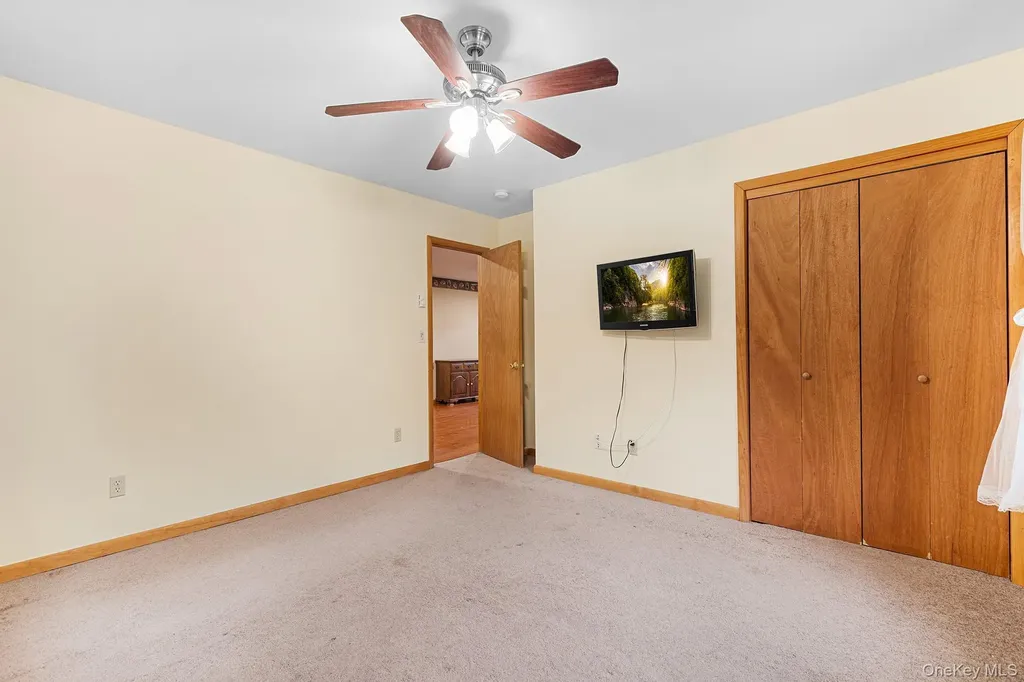22 Hill View Road New Windsor NY 12553