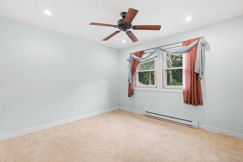 22 Hill View Road New Windsor NY 12553