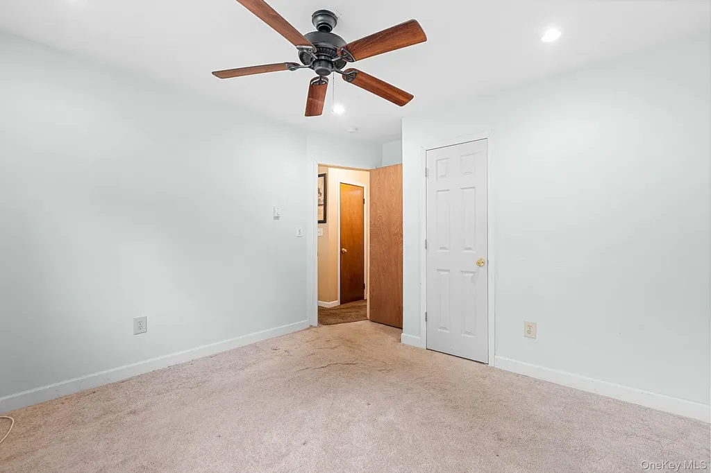 22 Hill View Road New Windsor NY 12553