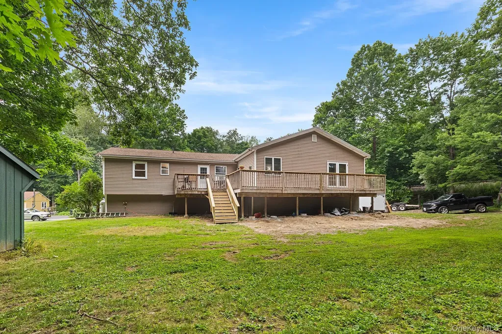 22 Hill View Road New Windsor NY 12553
