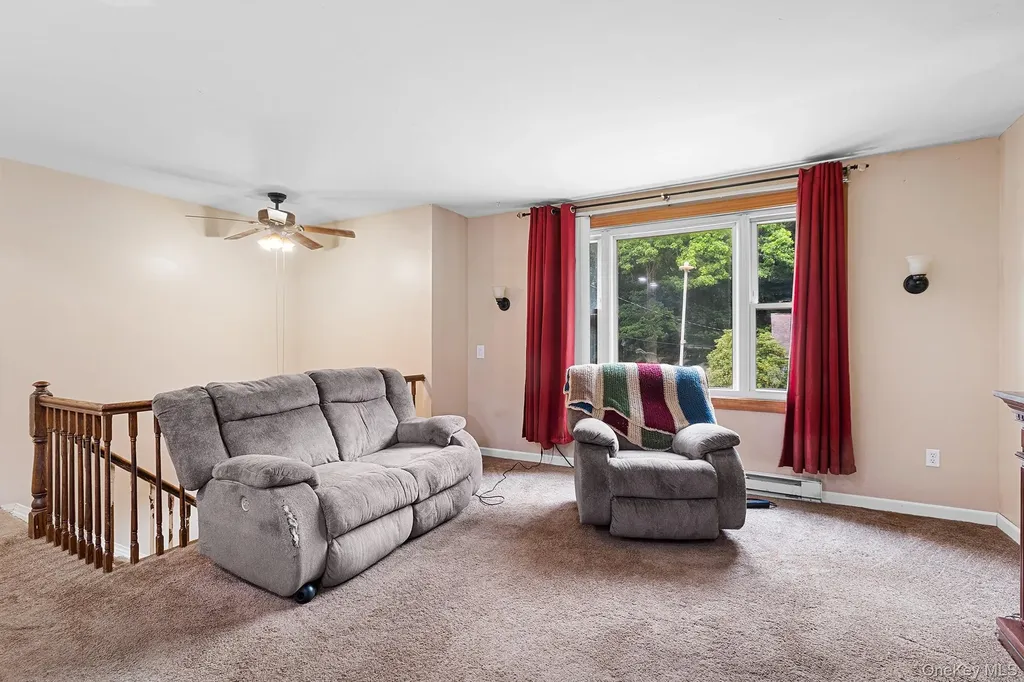 22 Hill View Road New Windsor NY 12553