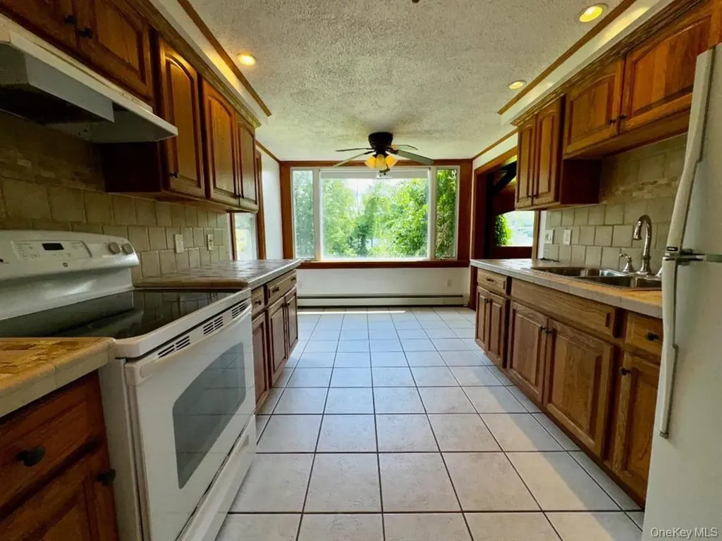 8 Lake Avenue Monroe NY 10950