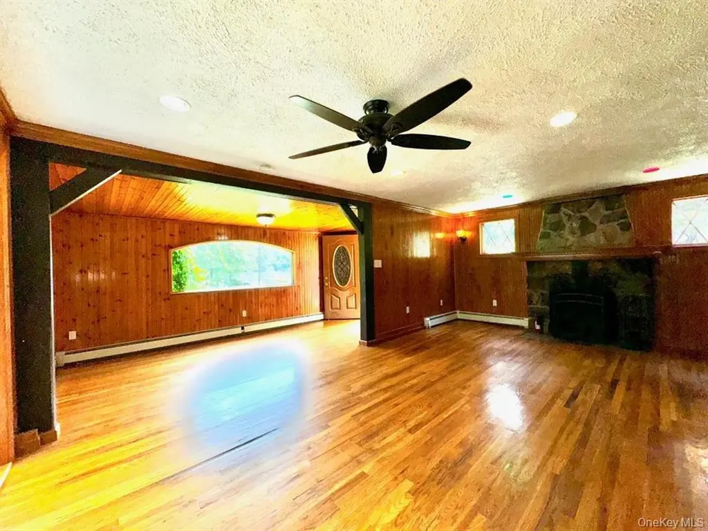 8 Lake Avenue Monroe NY 10950