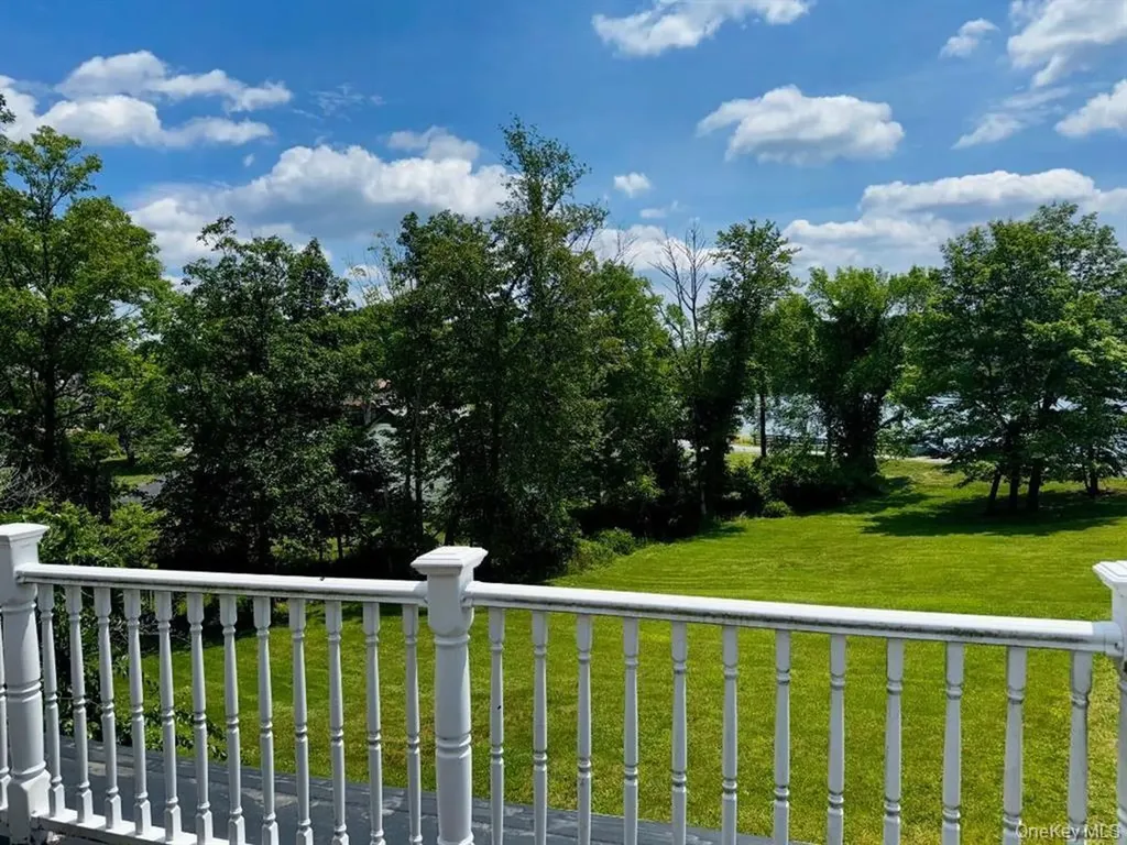 8 Lake Avenue Monroe NY 10950