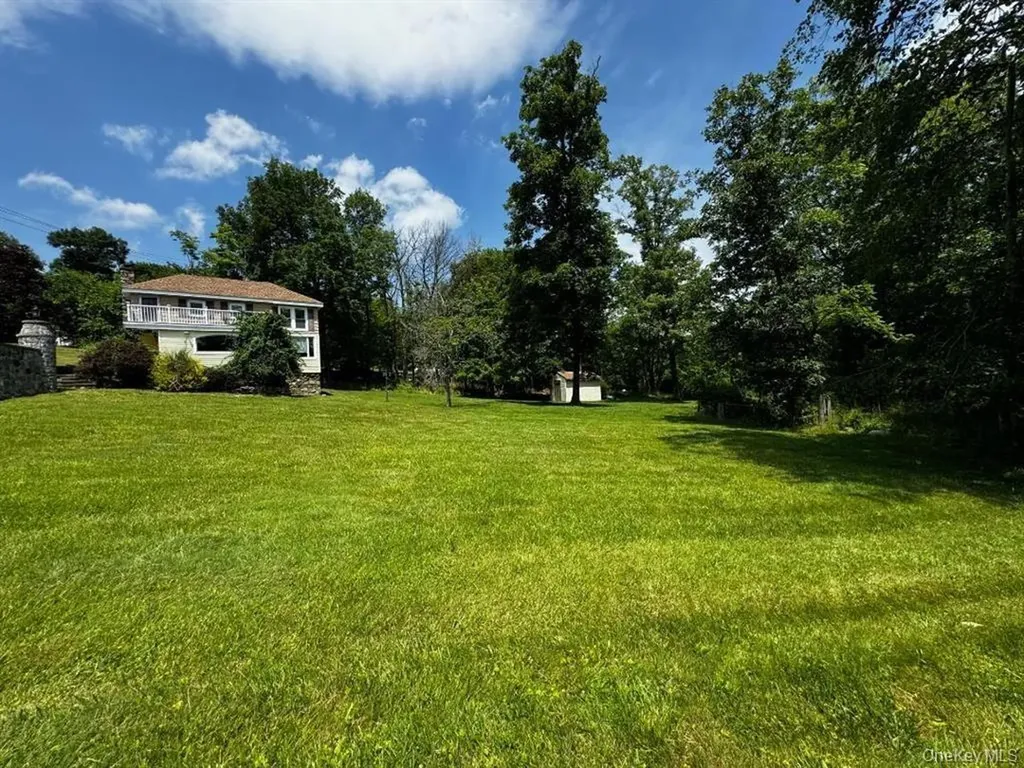 8 Lake Avenue Monroe NY 10950