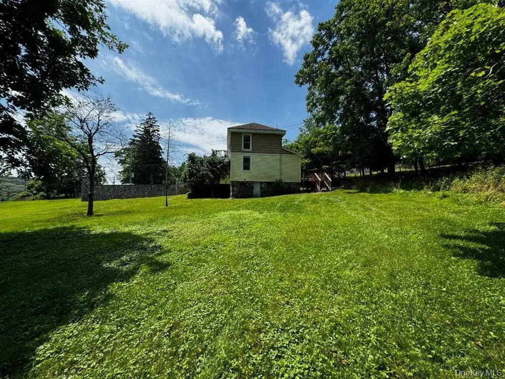 8 Lake Avenue Monroe NY 10950