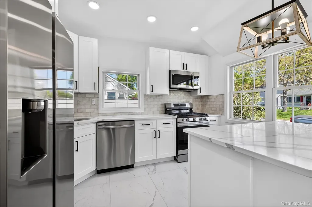 23 Champlain Street Port Jefferson NY 11776