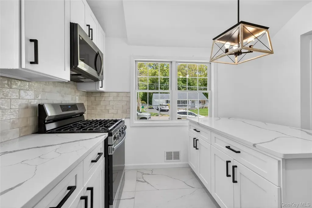 23 Champlain Street Port Jefferson NY 11776