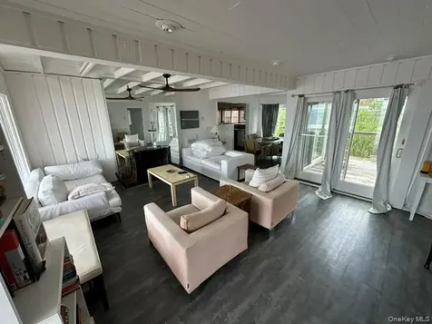 71 Bayview Walk Cherry Grove NY 11782