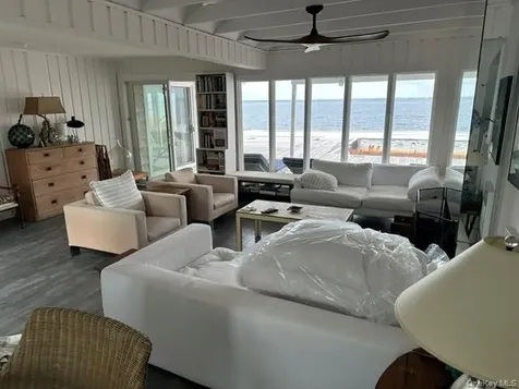 71 Bayview Walk Cherry Grove NY 11782