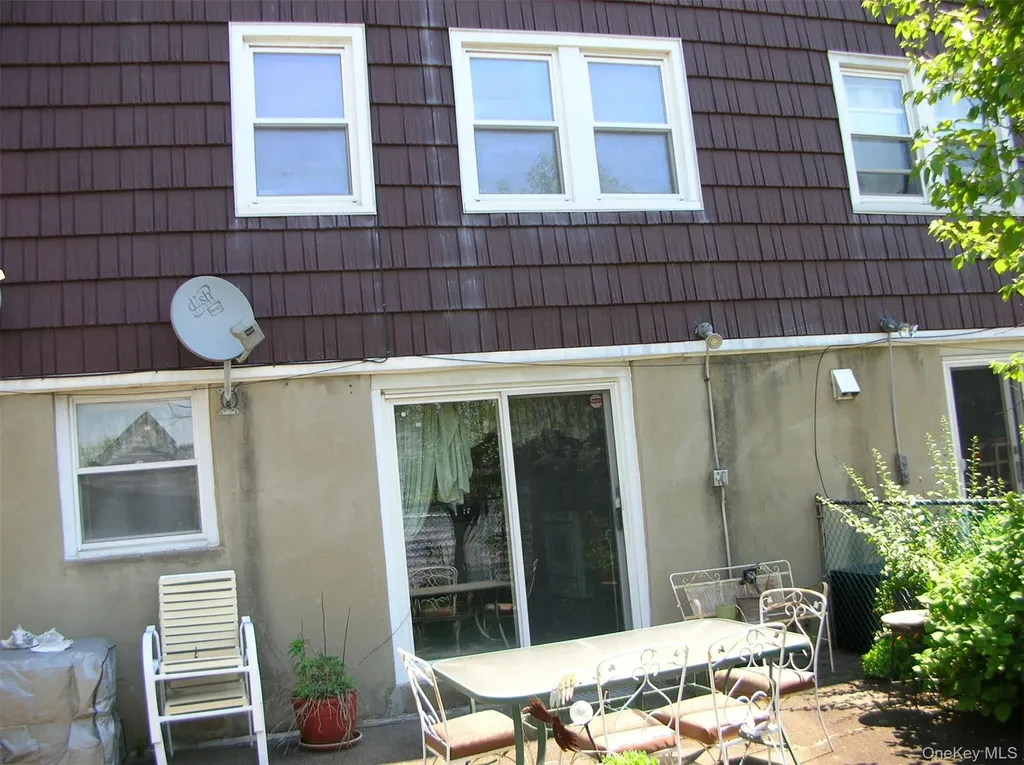 57-04 Cloverdale Boulevard Oakland Gardens NY 11364