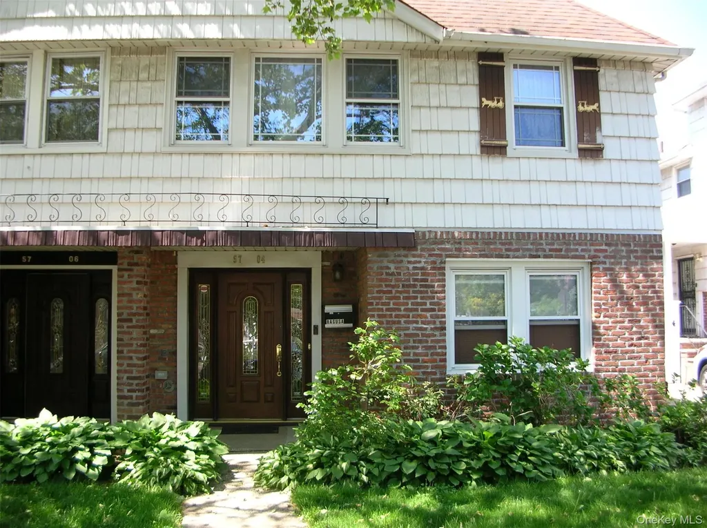 57-04 Cloverdale Boulevard Oakland Gardens NY 11364