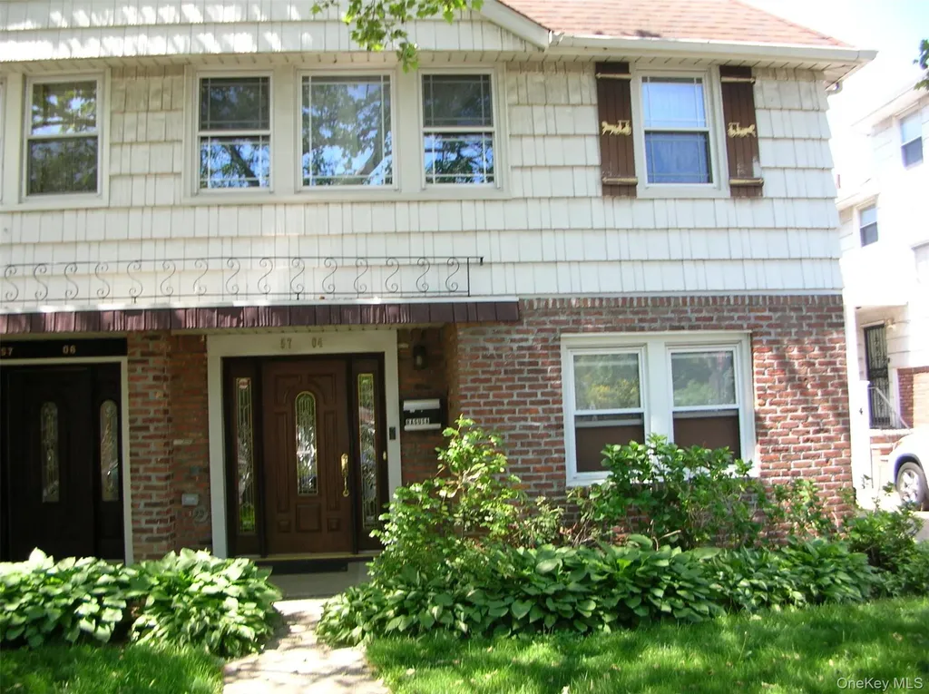 57-04 Cloverdale Boulevard Oakland Gardens NY 11364