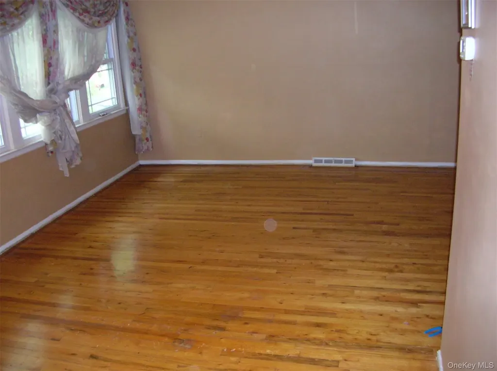 57-04 Cloverdale Boulevard Oakland Gardens NY 11364