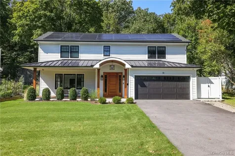 10 Loewen Court Rye NY 10580
