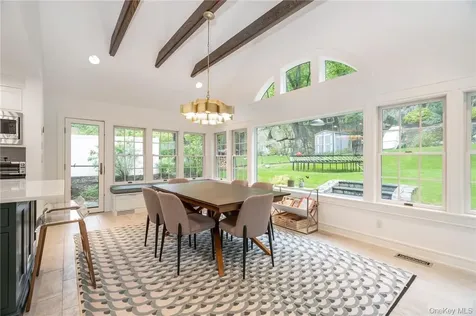 10 Loewen Court Rye NY 10580