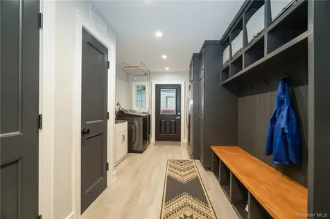 10 Loewen Court Rye NY 10580