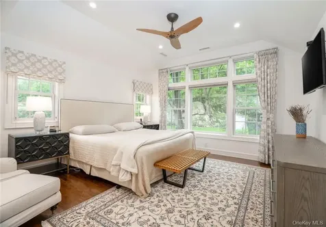 10 Loewen Court Rye NY 10580