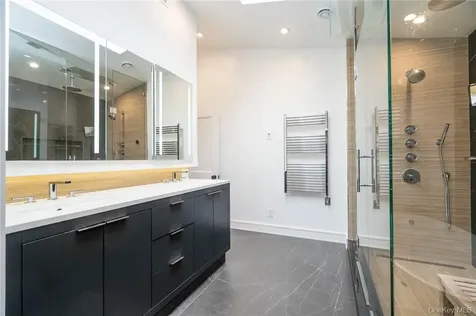 10 Loewen Court Rye NY 10580