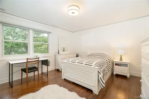 10 Loewen Court Rye NY 10580