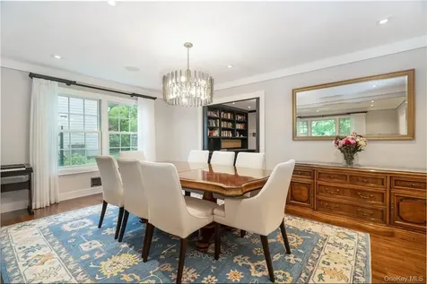 10 Loewen Court Rye NY 10580