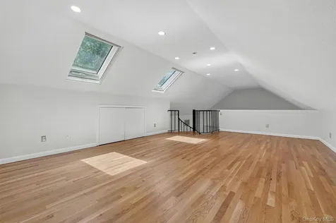 204 Autumn Lane Brewster NY 10509