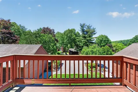 204 Autumn Lane Brewster NY 10509