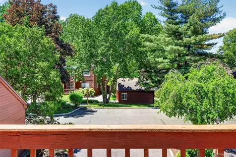 204 Autumn Lane Brewster NY 10509