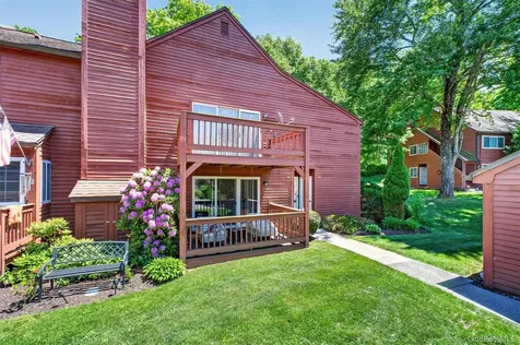 204 Autumn Lane Brewster NY 10509
